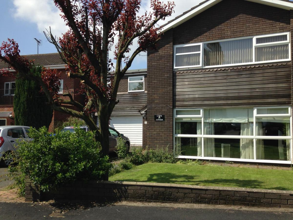 Lowri Cottage Hotel Shenstone Exterior photo